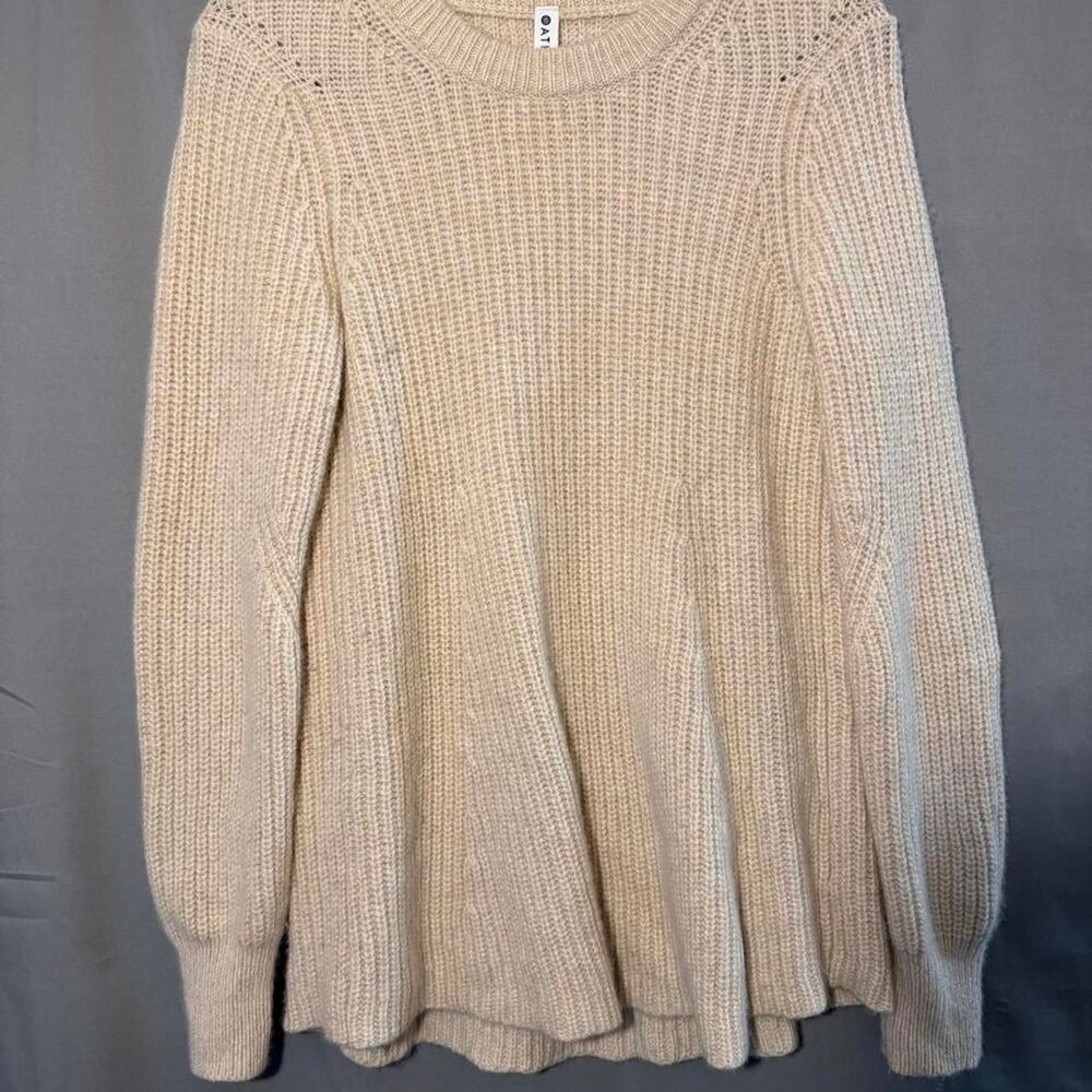 Women’s Athleta Cream ribbed knit sweater